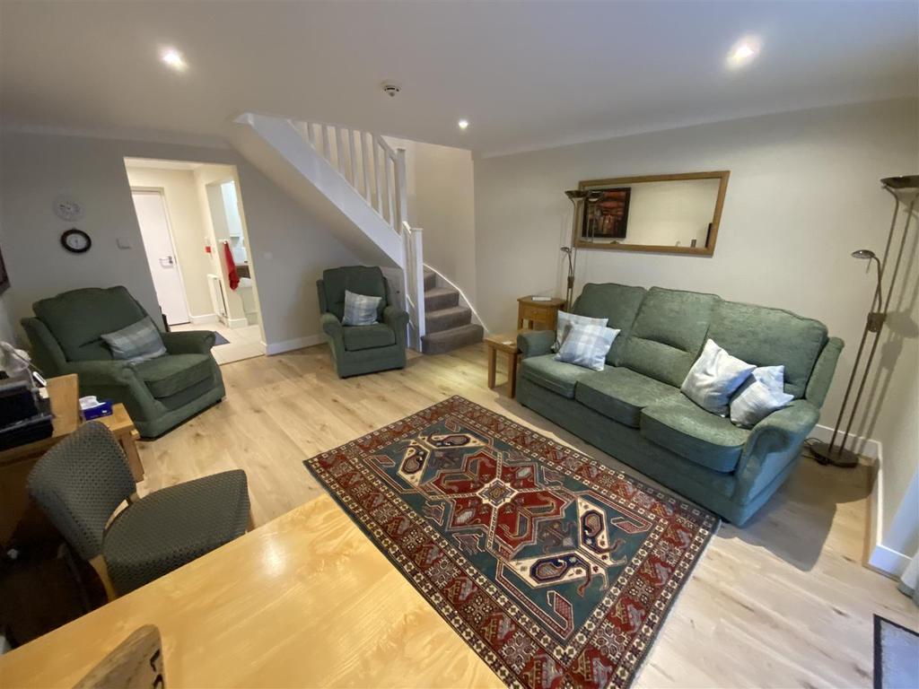 Sitting/Dining Room