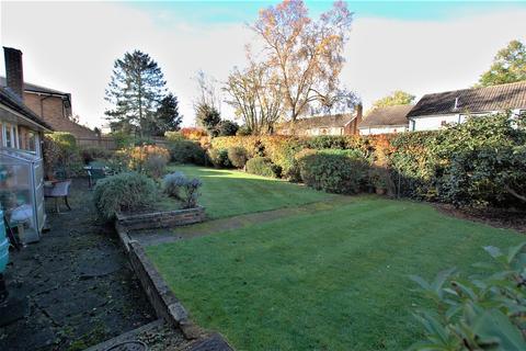 10 Sunnyfield, Hatfield, AL9 5DX