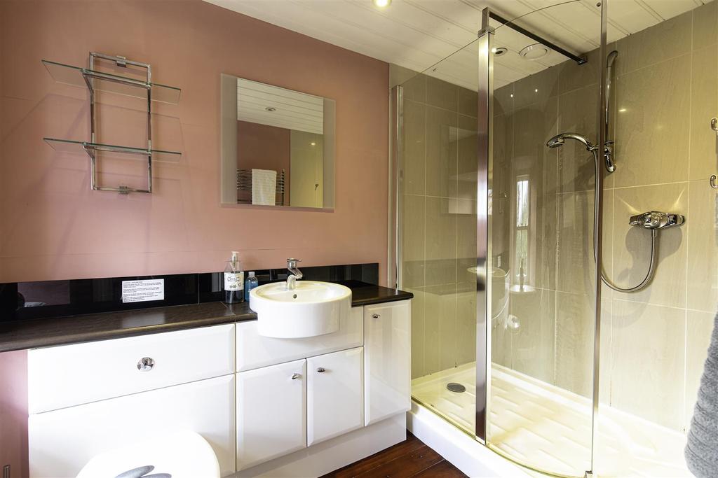 Ensuite.jpg