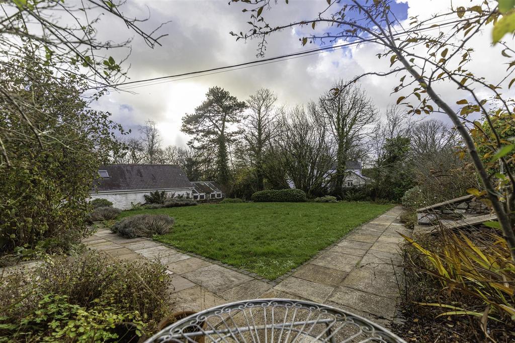 Garden 2.jpg