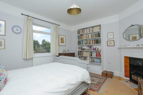 54 Athelstan Road, Faversham, ME13 8QN