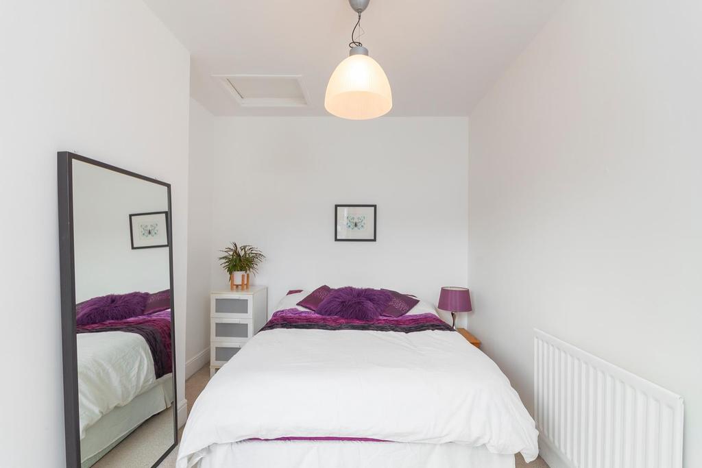 TEERTSYBUR53 - Bedroom B.jpg