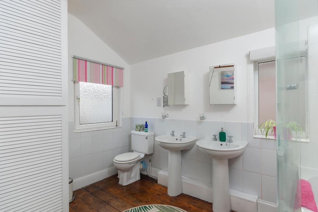 TEERTSYBUR53 - Bathroom C.jpg
