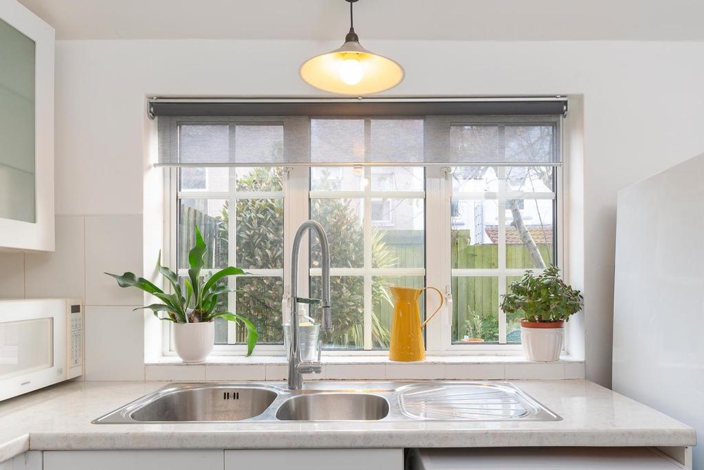 TEERTSYBUR53 - Kitchen A.jpg