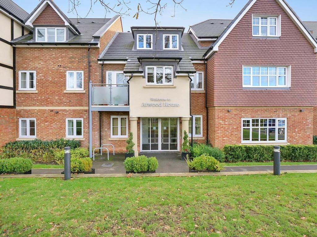 Addington Road, Sanderstead, South Croydon 1 bed apartment for sale £