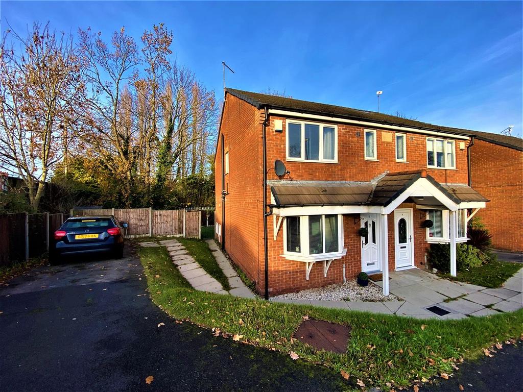 Swallow Court, St. Helens 3 bed semidetached house £174,950