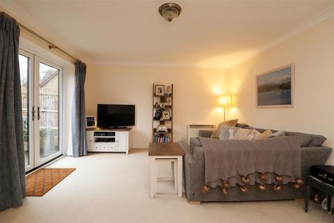 4 Bignor Close, Horsham, RH12 5JQ