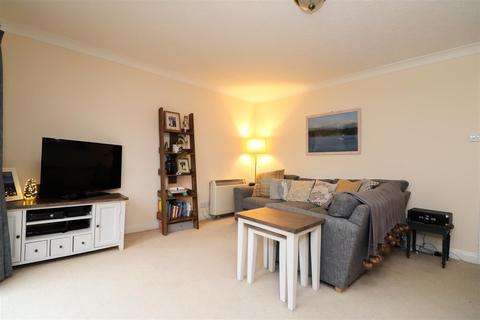4 Bignor Close, Horsham, RH12 5JQ