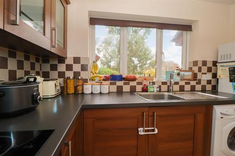 4 Bignor Close, Horsham, RH12 5JQ