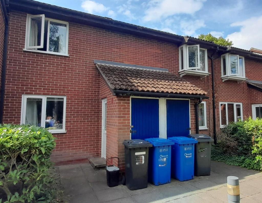 Christchurch Road, Norwich 2 bed apartment £850 pcm (£196 pw)