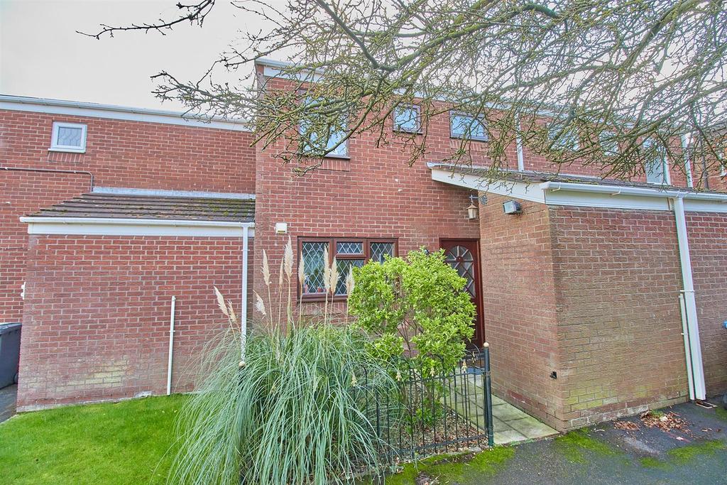 Ferness Road, Hinckley 3 bed terraced house £180,000