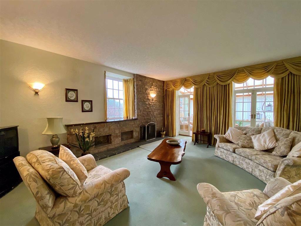 Highgate Road, Hayfield, High Peak, Derbyshire 5 bed detached house £