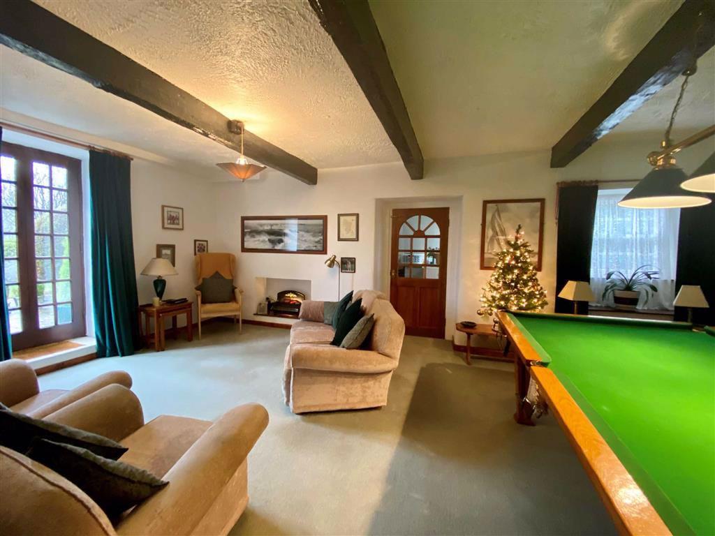 Highgate Road, Hayfield, High Peak, Derbyshire 5 bed detached house £