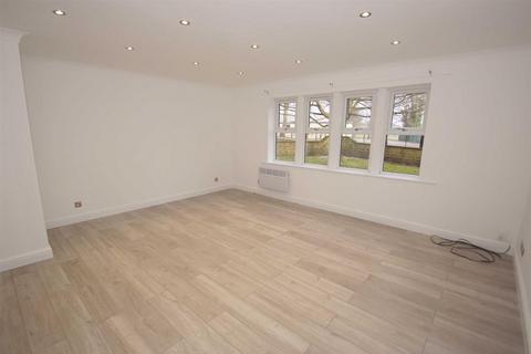 2 bedroom flat to rent, Parkwood Court