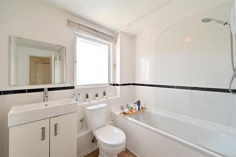 17 Undine Road, London, E14 9UW