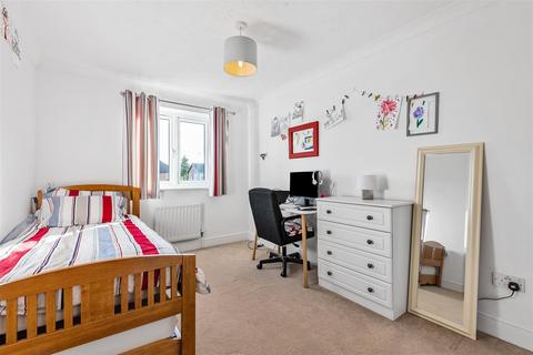 13 Bishops Road, Bedford, MK41 0SH