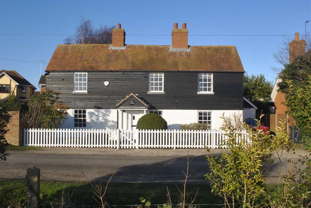 Cupids Chase, Great Wakering, Essex, SS3 0AX 5 bed detached house £