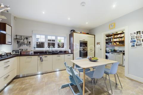 64 Gatehead Crescent, Bishopton, PA7 5QN