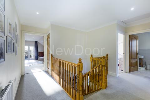 64 Gatehead Crescent, Bishopton, PA7 5QN