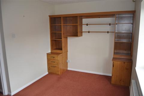 2 bedroom semi-detached house to rent, Dove Close, Cullompton, Devon, EX15