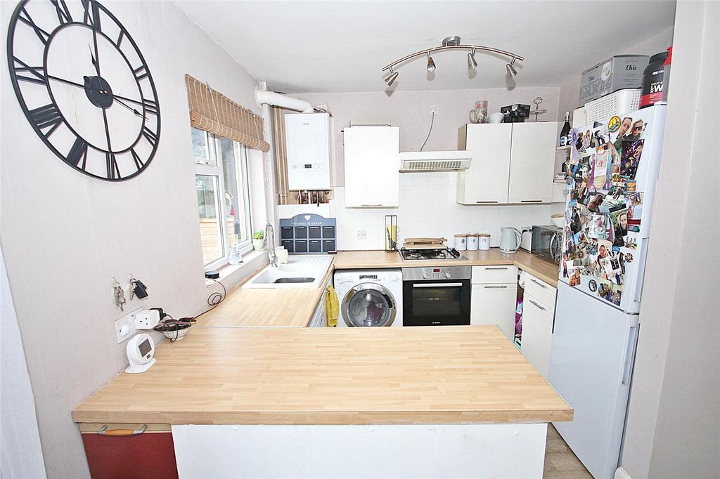 Steppingley Road, Flitwick, Bedfordshire, MK45 2 bed terraced house £