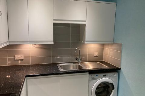 1 bedroom flat to rent, Milton Street, Abbeyhill, Edinburgh, EH8