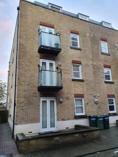 1 bedroom flat to rent, Drill Hall Road, Newport, Isle Of Wight. PO30 5AA