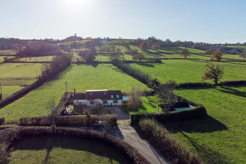 Wick, Glastonbury 3 bed detached house £600,000
