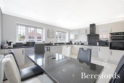 4 bedroom detached house for sale, Silver Birch Mews, Upminster, RM14