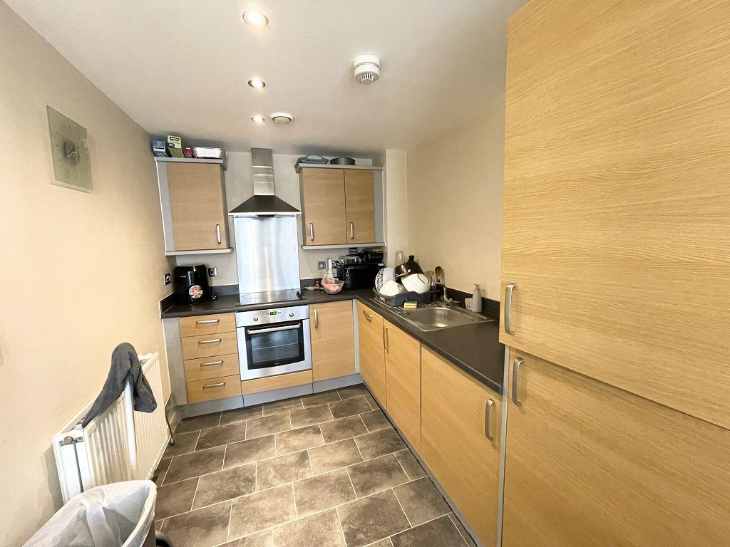 Wilmington Close, WD18 2 bed flat - £1,300 pcm (£300 pw)