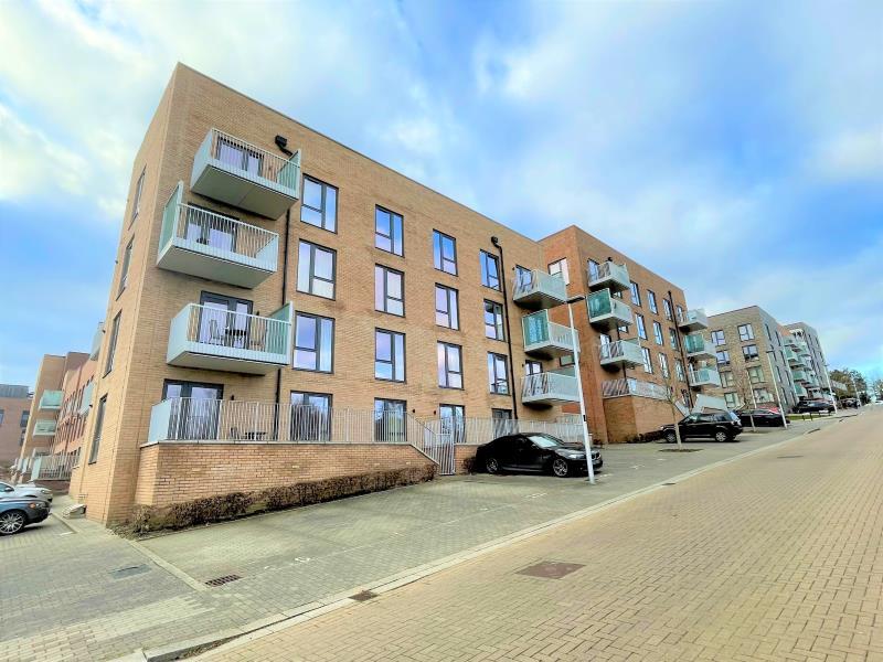Cumings Lodge, Campbell Park 2 bed apartment £1,425 pcm (£329 pw)