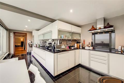 4 bedroom flat to rent, Bishops Wharf House, 51 Parkgate Road, London