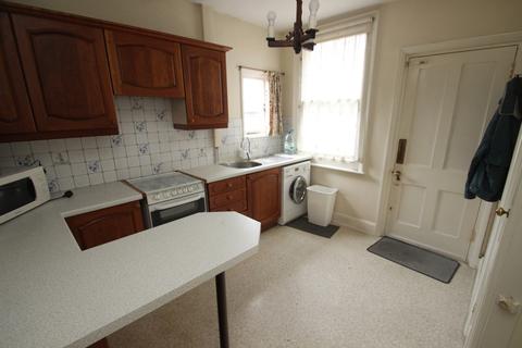 25 Cross Road, Bromley, BR2 8PH