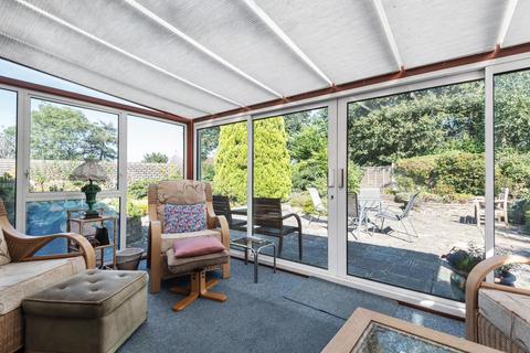 2 Highfield Close, Farnham, GU9 8EZ