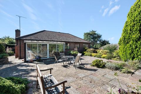 2 Highfield Close, Farnham, GU9 8EZ