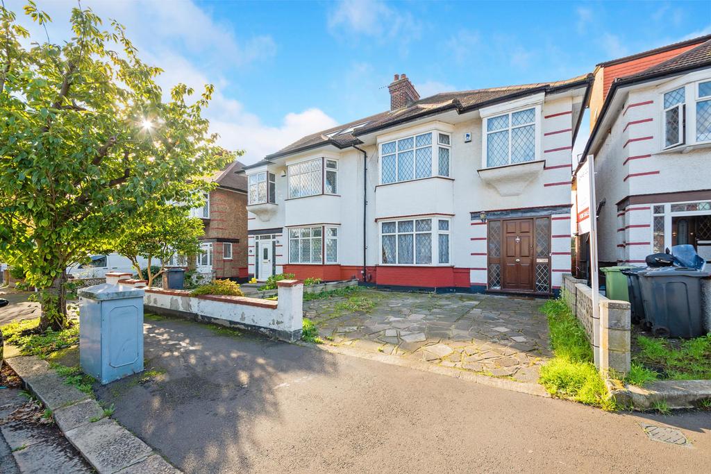 Boston Gardens, Brentford, London, TW8 4 bed semidetached house £