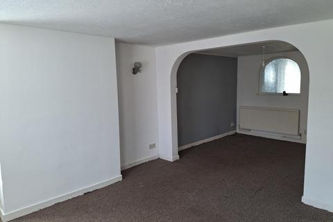 2 bedroom end of terrace house to rent, Peterborough Road, Eye, Peterborough, Cambridgeshire. PE6 7YB