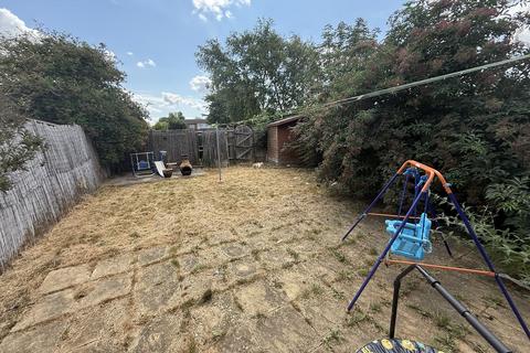 3 bedroom end of terrace house to rent, Norburn, Bretton, Peterborough, Cambridgeshire. PE3 8NR