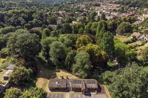 2 bedroom bungalow for sale, A hidden gem within Bradford on Avon, Wiltshire, BA15