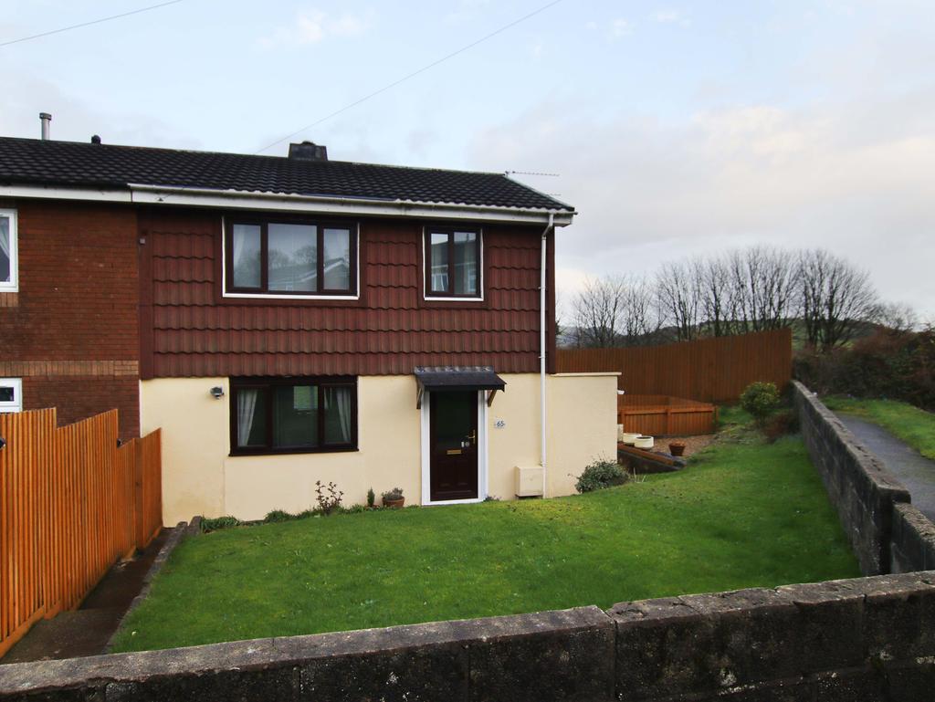 Dan Caerlan, Llantrisant, CF72 8HD 3 bed semidetached house £110,000