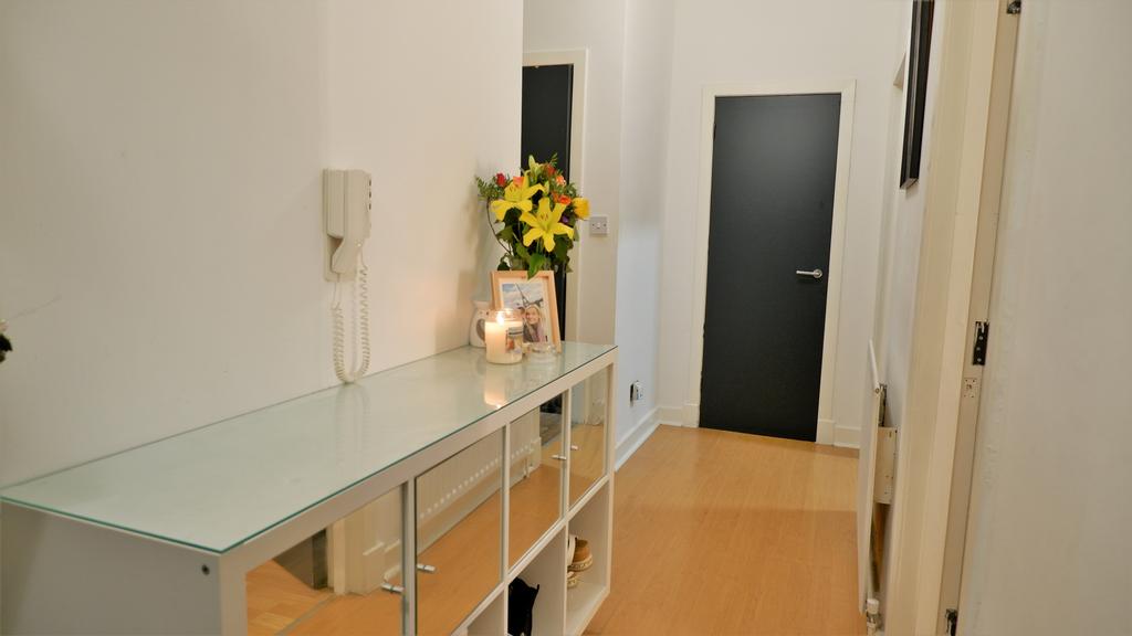 Carlibar Road, Barrhead G78 2 bed ground floor flat £69,000