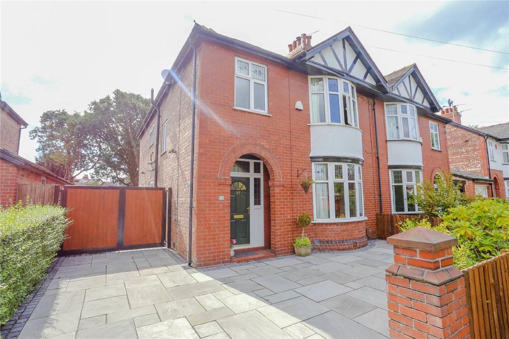 Warwick Road, Heaton Moor, Stockport, SK4 4 bed semidetached house £1,800 pcm (£415 pw)