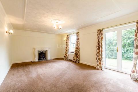 5 bedroom detached house to rent, Thedwastre Road, Thurston