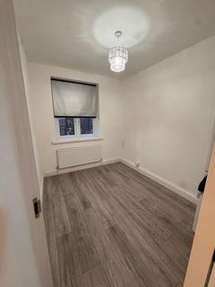 2 bedroom flat to rent, George Lane, E18
