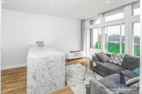 2 bedroom apartment for sale, Metro Central Heights, 119 Newington Causeway, London, SE1