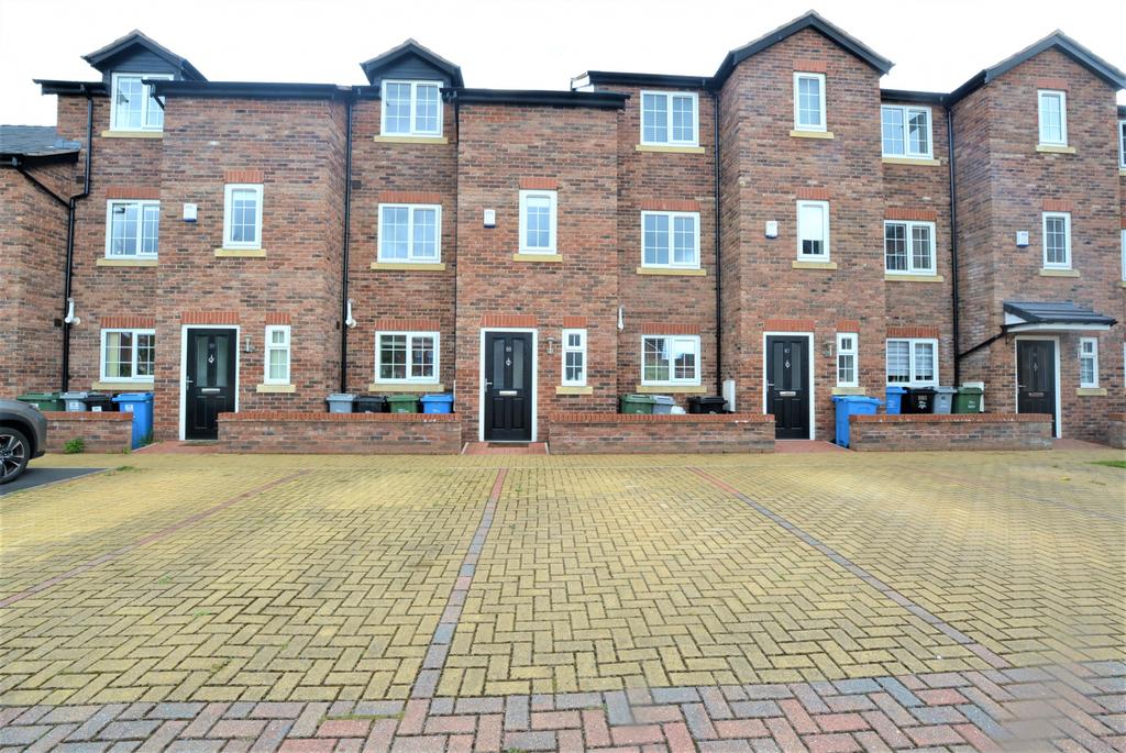 Marland Way Stretford M32 5 bed terraced house £350,000