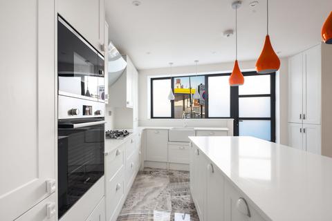 71 Lindley Road, Leyton, London, E10 6QT