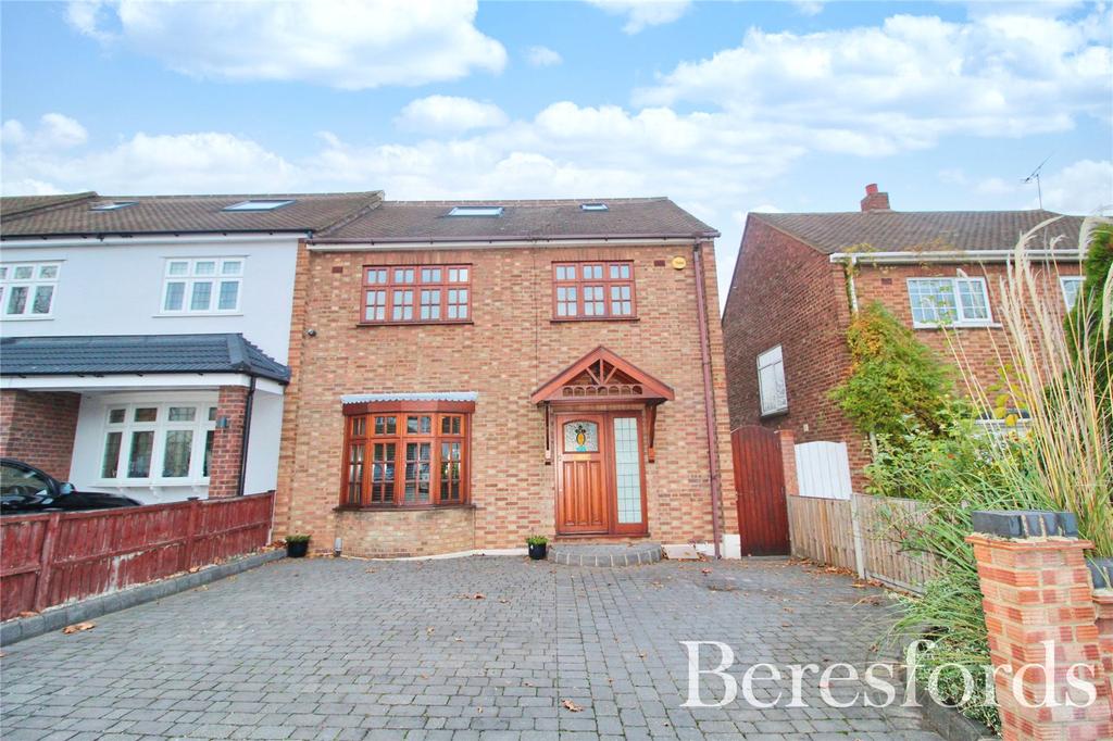 Avon Road, Upminster, RM14 4 bed end of terrace house £535,000