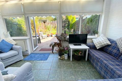 19 Croft Down Road, Solihull, B92 9BD