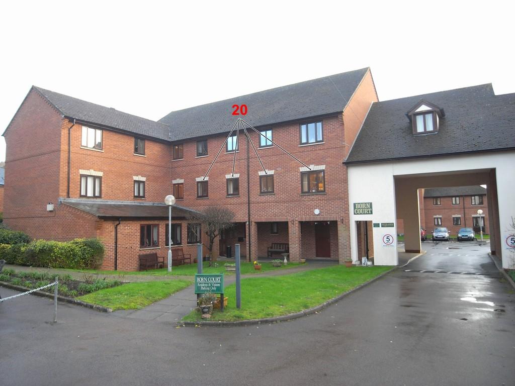 New Street, Ledbury 2 bed flat £120,000